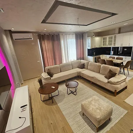 Luxury 2 * Golem (Tirana)